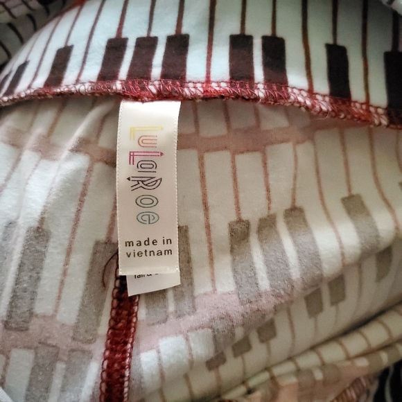 TC XL Black & White Piano Music Lularoe Leggings - Picture 4 of 6